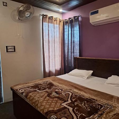 Privyrooms Gorakhpur Exterior foto